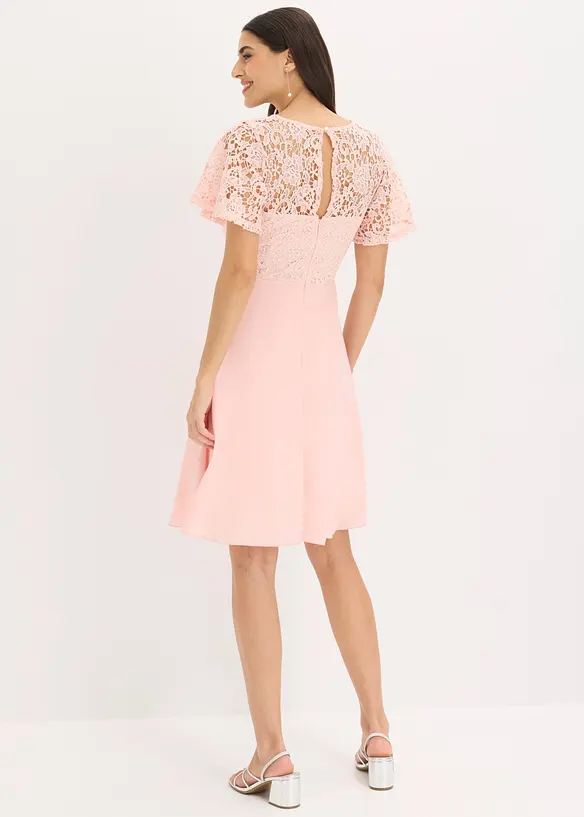 Spitzenkleid in rosa von hinten (Totalaufnahme) - bonprix