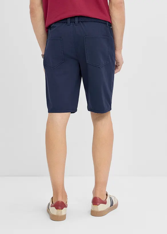 Bermuda mit Dehnbund und Gürtel in Regular Fit in blau von hinten - bonprix