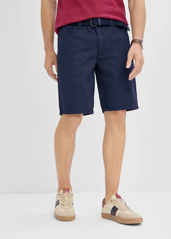 Bermuda mit Dehnbund und Gürtel in Regular Fit in blau von vorne - bonprix