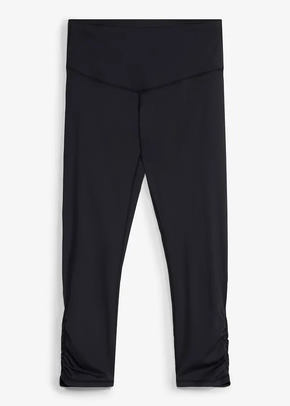 Ultraleichte Sport-Capri-Leggings mit Raffung, schnelltrocknend in schwarz von vorne - bonprix