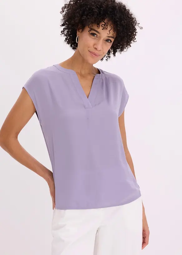 Lockere Satin-Kurzarmtunika mit überschnittenen Schultern in lila von vorne (im Anschnitt) - bonprix