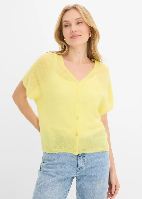 Oversize Feinstrick-Cardigan in gelb von vorne (im Anschnitt) - bonprix
