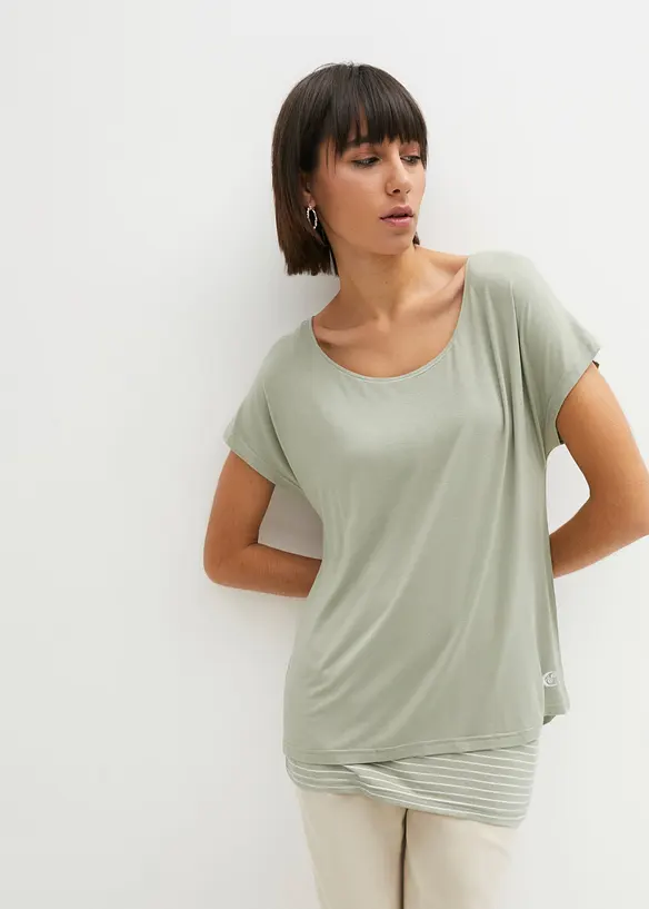 2-in-1-Shirt in grün von vorne (im Anschnitt) - bonprix