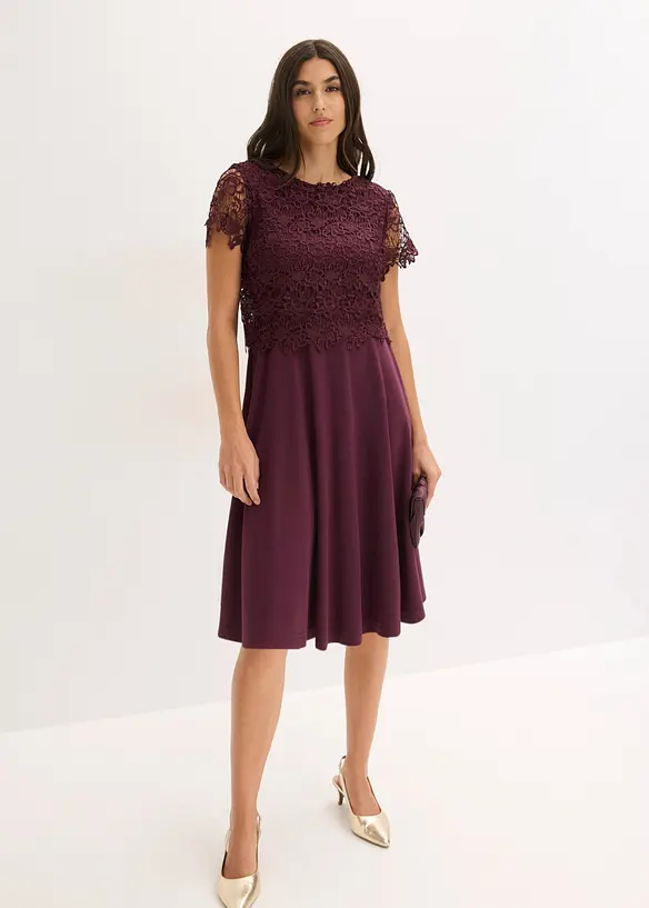 Midikleid mit Spitze in rot von vorne (Totalaufnahme) - bonprix Midikleid mit Spitze in rot von vorne (Totalaufnahme) - bonprix