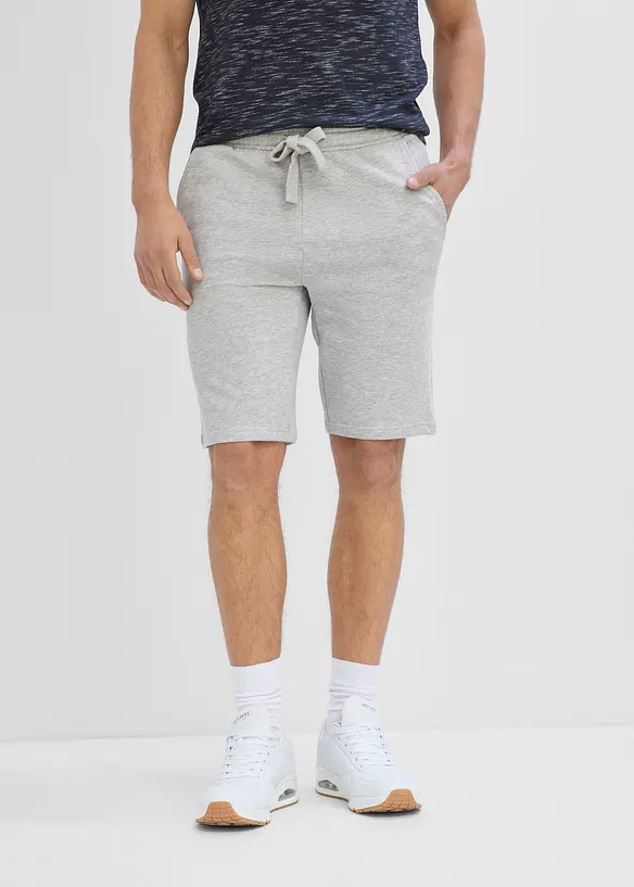 Sweat-Bermuda in Regular Fit in grau von vorne - bonprix