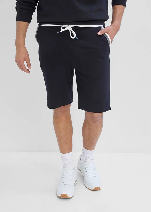 Sweat-Bermuda aus Baumwolle in Regular Fit in schwarz von vorne - bonprix