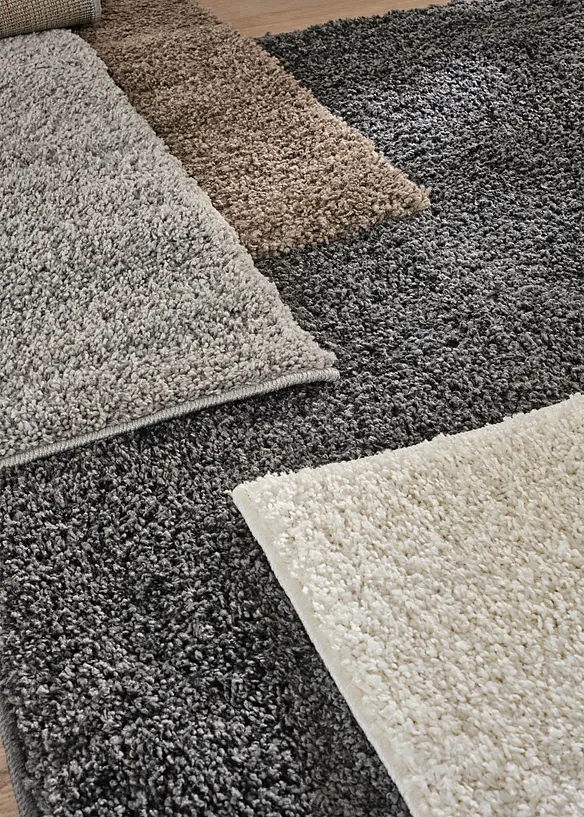 Hochflor Teppich in grau (Detailaufnahme) - bonprix
