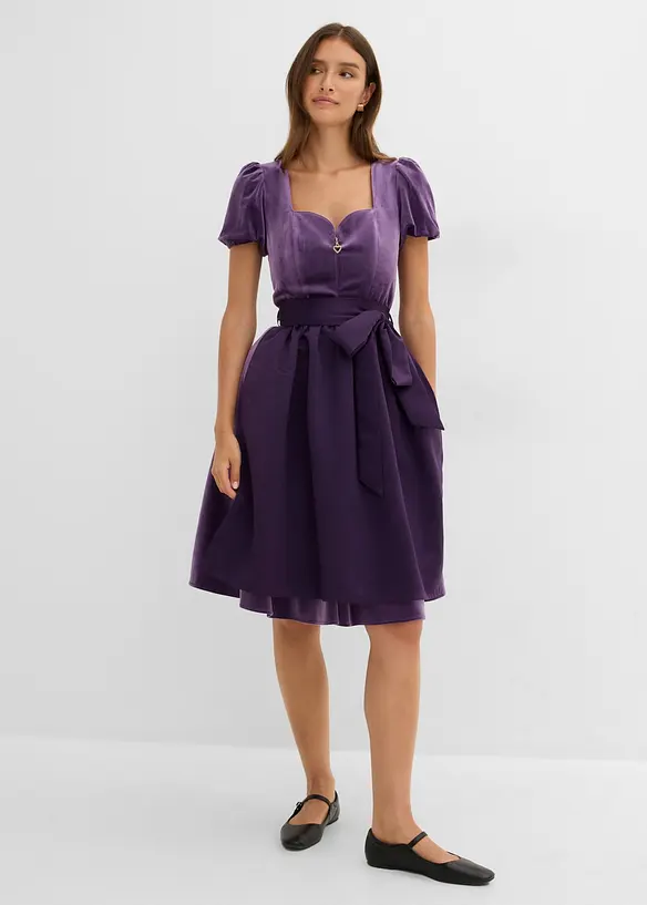 Dirndl und Schürze (2-tlg.Set) in lila von vorne (Totalaufnahme) - bonprix Dirndl und Schürze (2-tlg.Set) in lila von vorne (Totalaufnahme) - bonprix