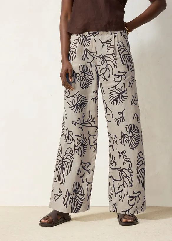 Marlenehose aus reinem Leinen in beige von vorne - bonprix