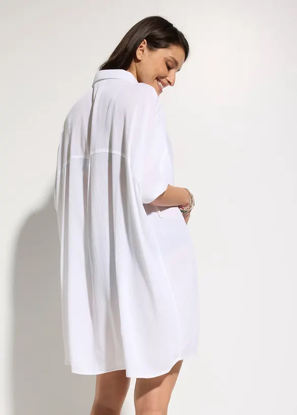 Oversize Strandbluse aus strukturiertem Crinkle in weiß von hinten (im Anschnitt) - bonprix Oversize Strandbluse aus strukturiertem Crinkle in weiß von hinten (im Anschnitt) - bonprix