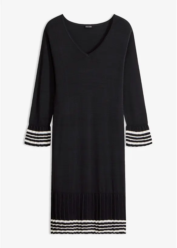 Strickkleid aus weichem Viskose-Mix in schwarz von vorne - bonprix