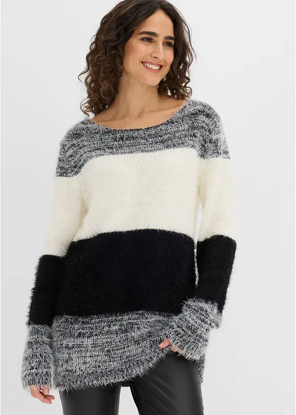 Grobstrick Pullover im Colorblocking-Design in schwarz von vorne (im Anschnitt) - bonprix