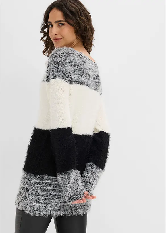 Grobstrick Pullover im Colorblocking-Design in schwarz von hinten (im Anschnitt) - bonprix
