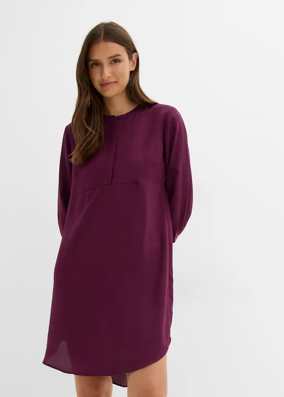Blusenkleid mit kurzer Knopfleiste in lila von vorne (Totalaufnahme) - bonprix