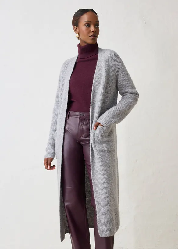 Strickmantel aus weichem Alpaka Woll-Mix in grau von vorne (im Anschnitt) - bonprix Strickmantel aus weichem Alpaka Woll-Mix in grau von vorne (im Anschnitt) - bonprix