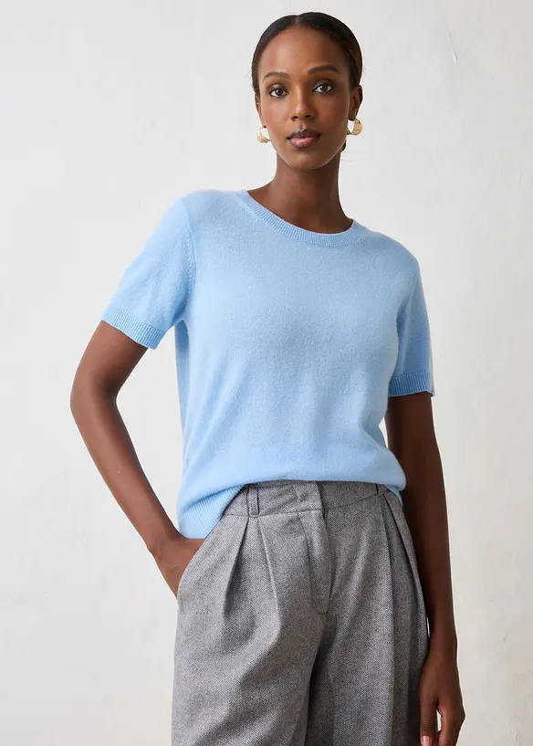 Kurzarmpullover aus reinem Kaschmir mit Good Cashmere Standard® in blau von vorne (im Anschnitt) - bonprix