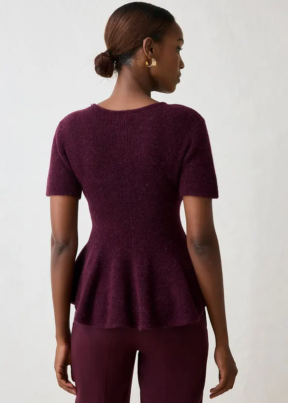 Wollpullover mit Schößchen in rot von hinten (im Anschnitt) - bonprix