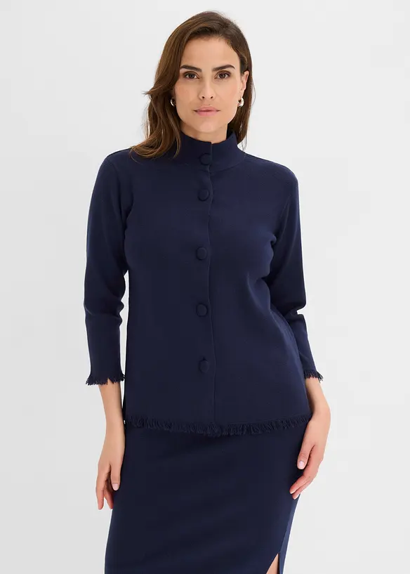 Strickjacke mit Fransenkante in blau von vorne (im Anschnitt) - bonprix Strickjacke mit Fransenkante in blau von vorne (im Anschnitt) - bonprix