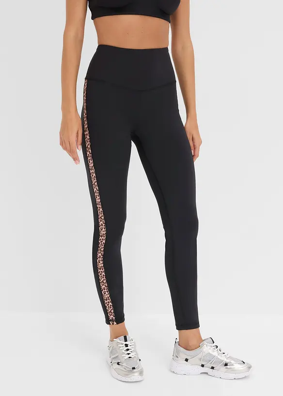 Komfort Sport-Leggings, schnelltrocknend in schwarz von vorne - bonprix Komfort Sport-Leggings, schnelltrocknend in schwarz von vorne - bonprix