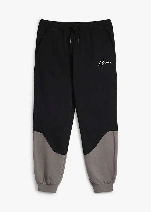 Jogginghose aus weicher Bio Baumwolle in schwarz von vorne - bonprix Jogginghose aus weicher Bio Baumwolle in schwarz von vorne - bonprix