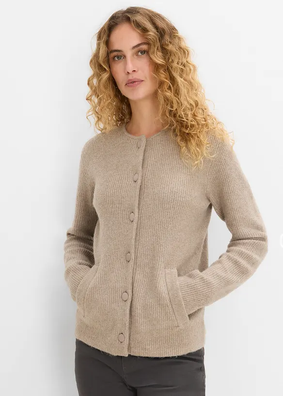 Ripp-Strickjacke in braun von vorne (im Anschnitt) - bonprix Ripp-Strickjacke in braun von vorne (im Anschnitt) - bonprix