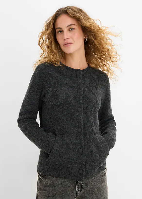 Ripp-Strickjacke in grau von vorne (im Anschnitt) - bonprix Ripp-Strickjacke in grau von vorne (im Anschnitt) - bonprix