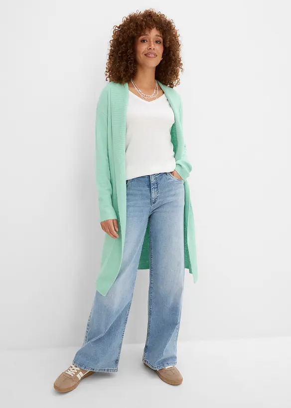 Longstrickjacke in grün von vorne (im Anschnitt) - bonprix Longstrickjacke in grün von vorne (im Anschnitt) - bonprix