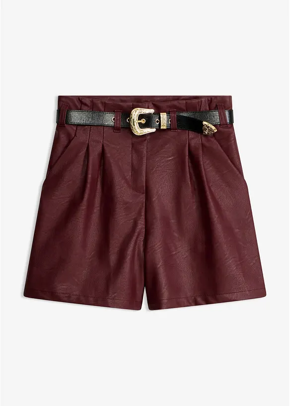 Lederimitat-Shorts mit Gürtel in rot von vorne - bonprix Lederimitat-Shorts mit Gürtel in rot von vorne - bonprix