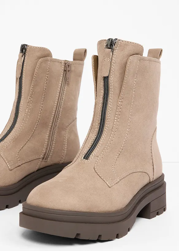 Boots mit Profilsohle in braun - bonprix