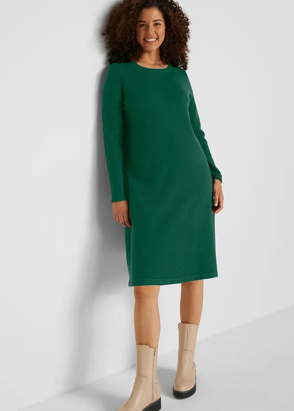 Strickkleid mit recycelter Baumwolle in grün von vorne (Totalaufnahme) - bonprix Strickkleid mit recycelter Baumwolle in grün von vorne (Totalaufnahme) - bonprix