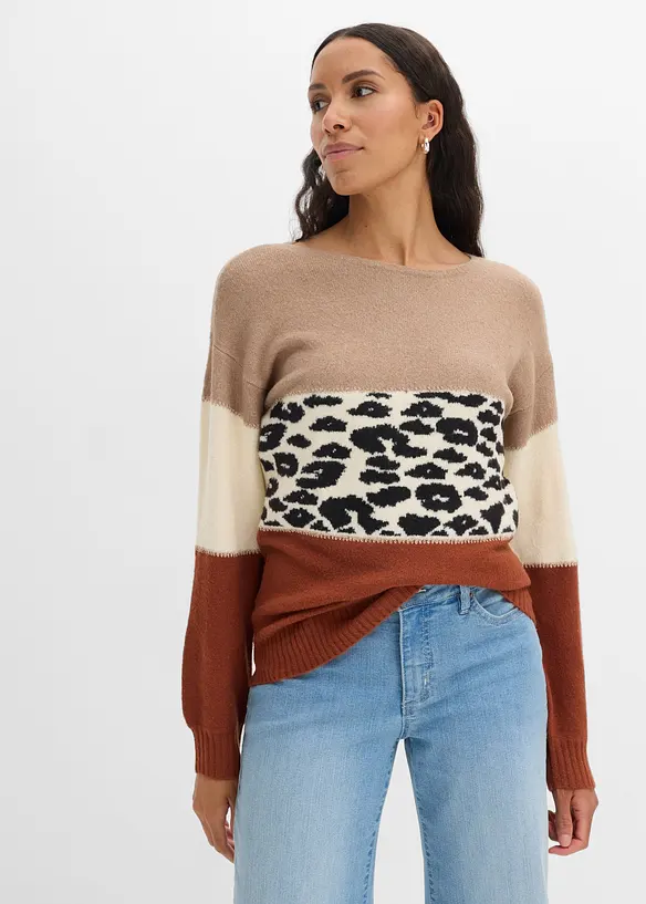 Oversize-Pullover mit U-Boot-Ausschnitt in braun von vorne (im Anschnitt) - bonprix