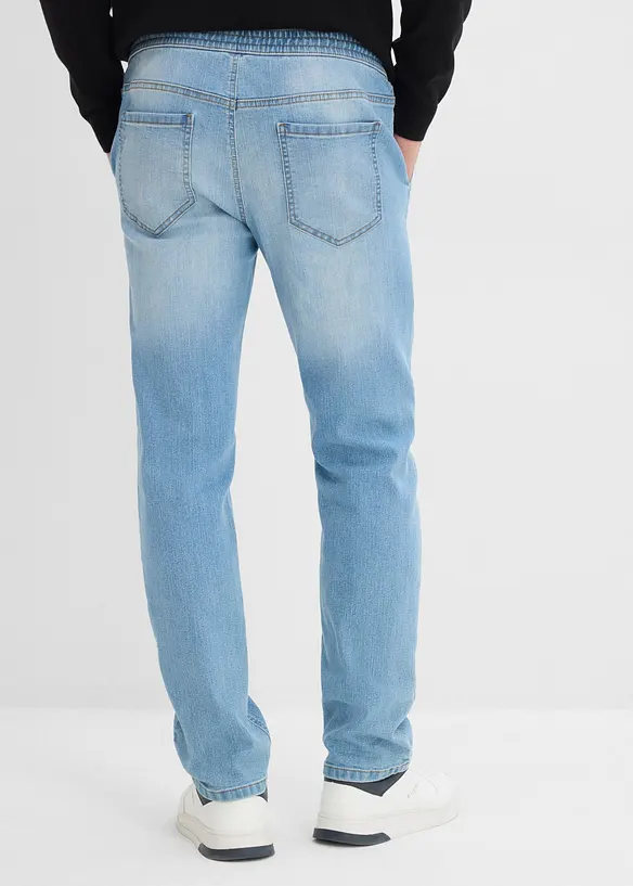 Leichte Regular-Fit Schlupfjeans mit Dehnbund, Straight in blau von hinten - bonprix