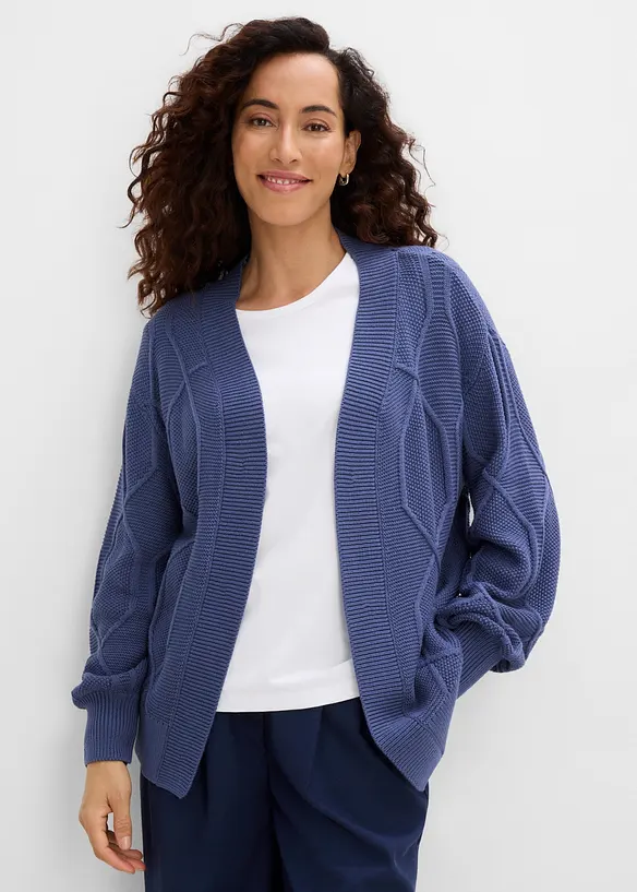Strickjacke mit Zopfmuster in blau von vorne (im Anschnitt) - bonprix Strickjacke mit Zopfmuster in blau von vorne (im Anschnitt) - bonprix