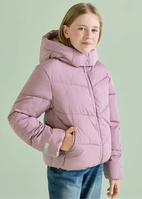 warm gefütterte Puffer-Jacke mit Kapuze in lila von vorne (im Anschnitt) - bonprix