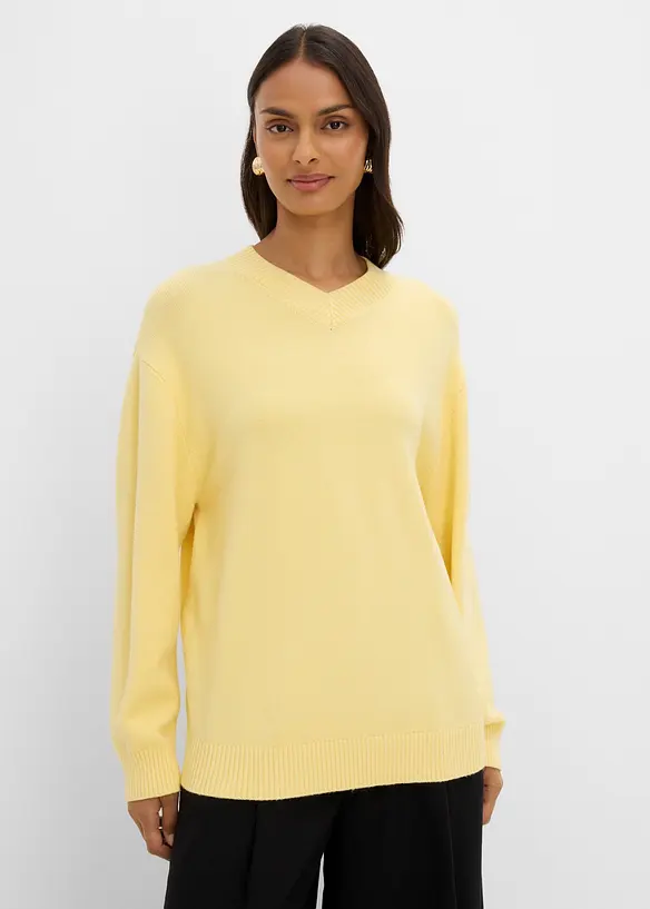 Pullover aus softem Viskose-Mix in gelb von vorne (im Anschnitt) - bonprix