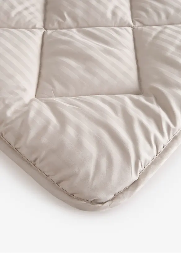 Bettdecke mit Glanzstreifen mittel in grau (Detailaufnahme) - bonprix