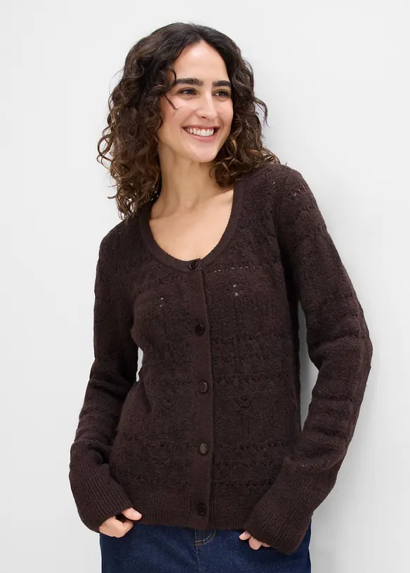 Ajourjacke mit durchgehender Knopfleiste in braun von vorne (im Anschnitt) - bonprix