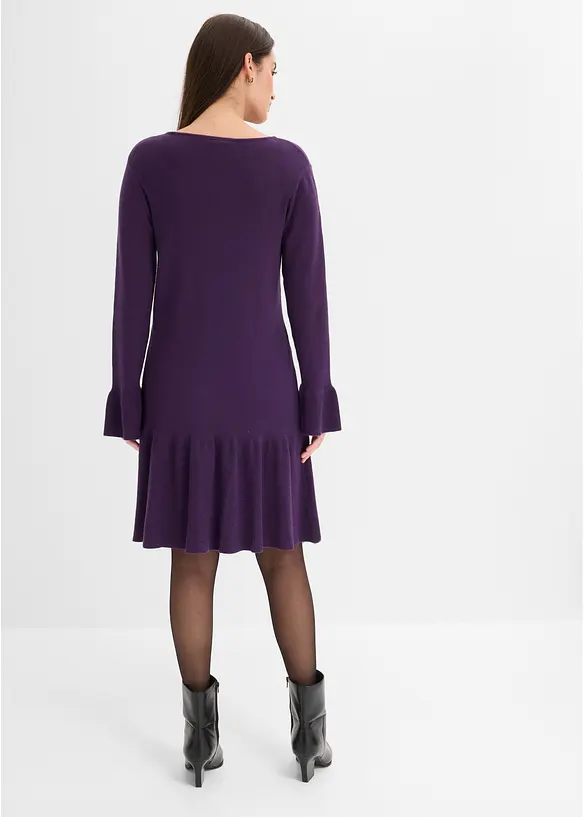 Strickkleid aus Viskose-Mix in lila von hinten (Totalaufnahme) - bonprix Strickkleid aus Viskose-Mix in lila von hinten (Totalaufnahme) - bonprix
