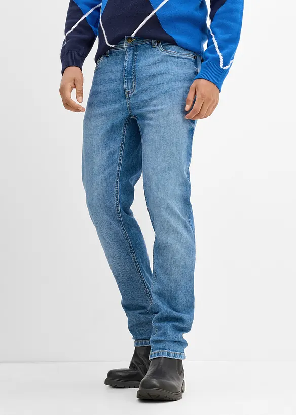 Regular-Fit-Jeans, Straight in blau von vorne - bonprix