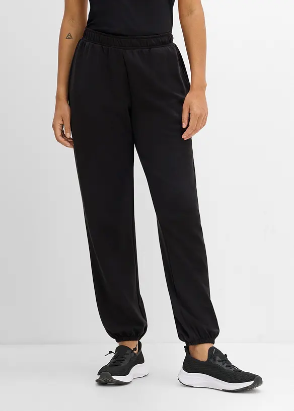 Ultrasofte Sport-Jogginghose mit Modal in schwarz von vorne - bonprix