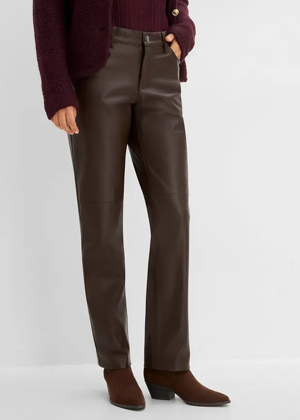 Lederimitat-Hose mit Bequembund in braun von vorne - bonprix