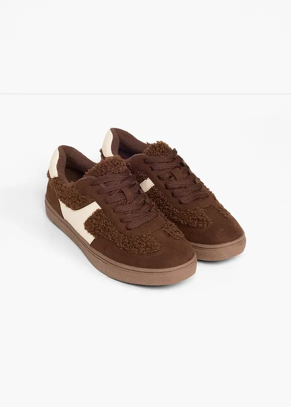Gefütterter Sneaker im Retrolook in braun - bonprix