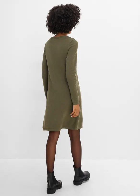 Strickkleid mit recycelter Baumwolle in grün von hinten (Totalaufnahme) - bonprix