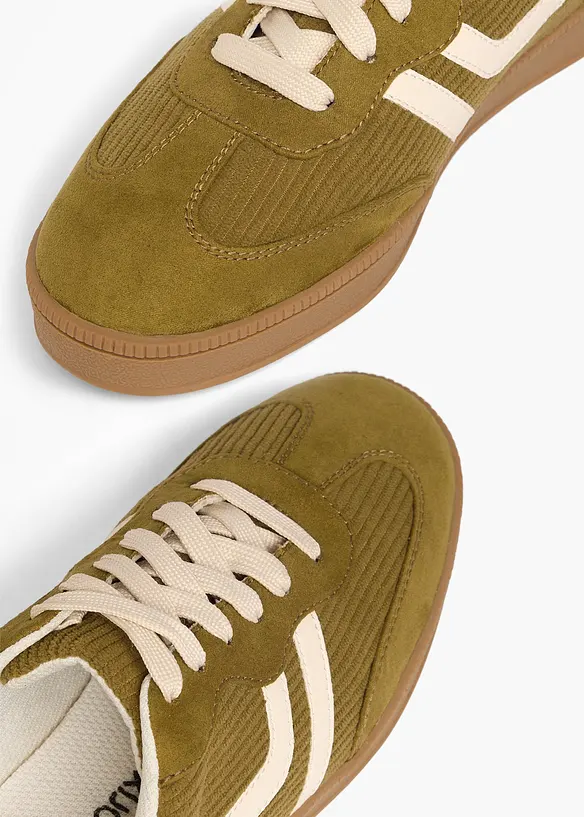 Sneaker mit Cord-Details in grün - bonprix
