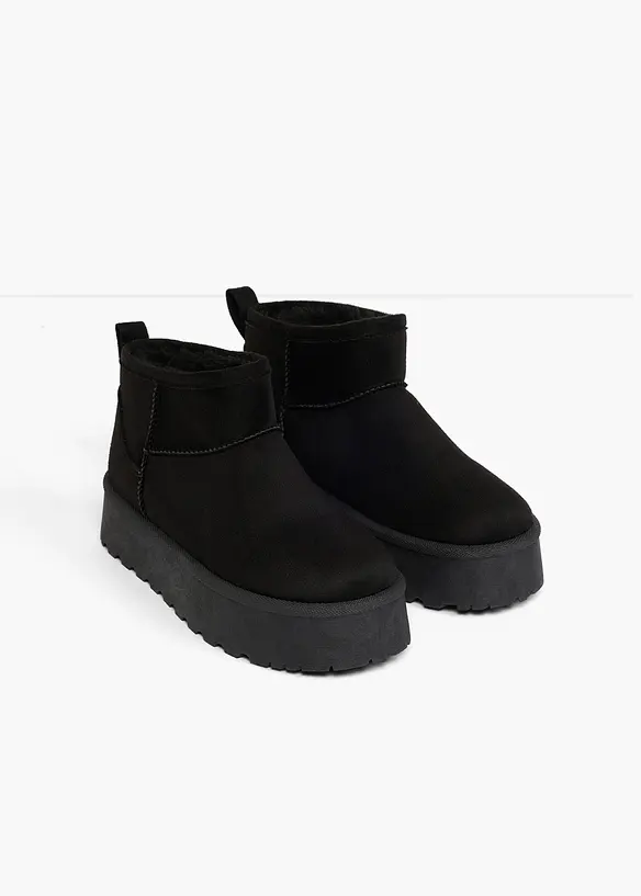 Gefütterte Plateau-Boots in schwarz - bonprix