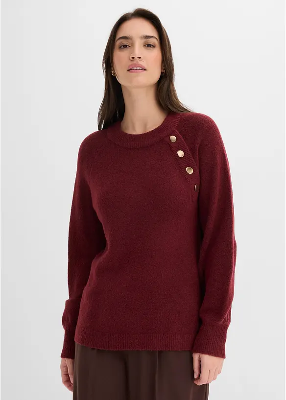 Pullover mit goldenen Zierknöpfen in rot von vorne (im Anschnitt) - bonprix