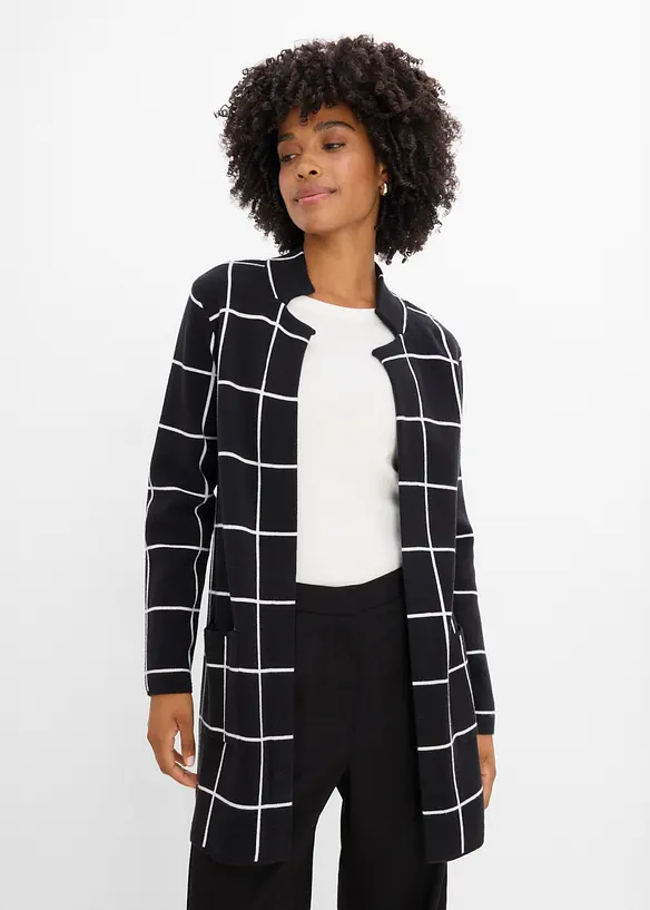 Longstrickjacke in schwarz von vorne (im Anschnitt) - bonprix