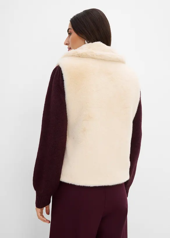 Fellimitat-Weste als Zweireiher in beige von hinten (im Anschnitt) - bonprix