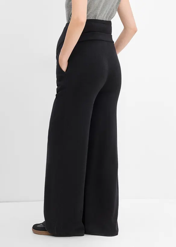 Umstandshose aus weichem Strick, Straight  Leg in schwarz von hinten - bonprix
