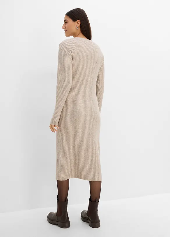 Midi-Strickkleid mit Knöpfen in beige von hinten (Totalaufnahme) - bonprix